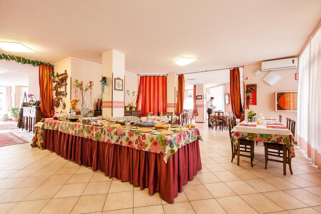 Hotel Fabbrini Абадиа Сан Салваторе Екстериор снимка