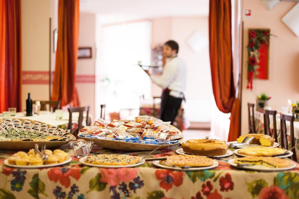 Hotel Fabbrini Абадиа Сан Салваторе Екстериор снимка