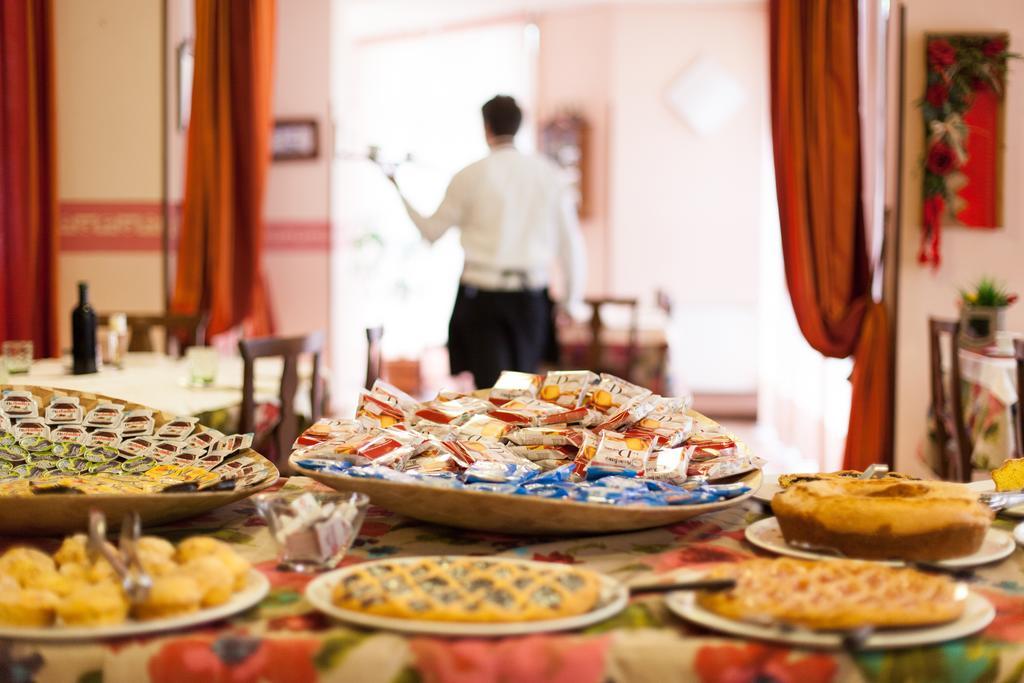 Hotel Fabbrini Абадиа Сан Салваторе Екстериор снимка