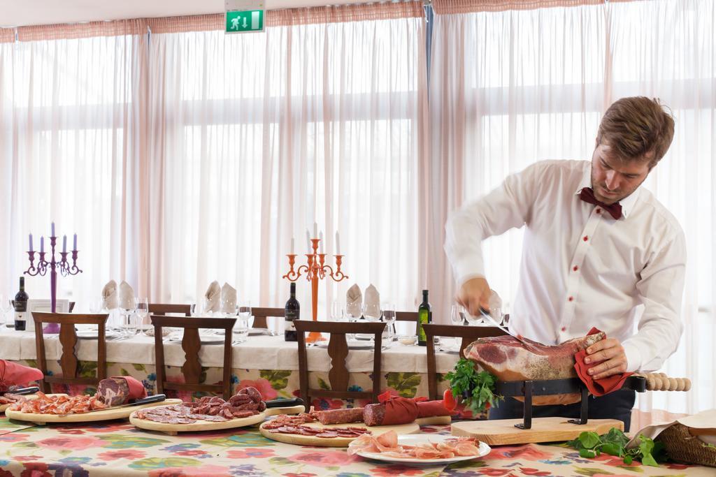 Hotel Fabbrini Абадиа Сан Салваторе Екстериор снимка