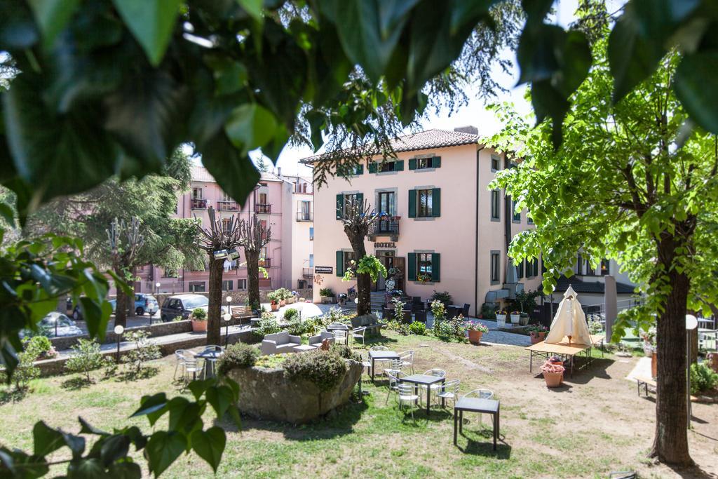 Hotel Fabbrini Абадиа Сан Салваторе Екстериор снимка