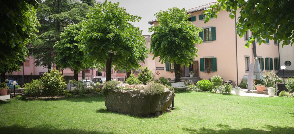 Hotel Fabbrini Абадиа Сан Салваторе Екстериор снимка