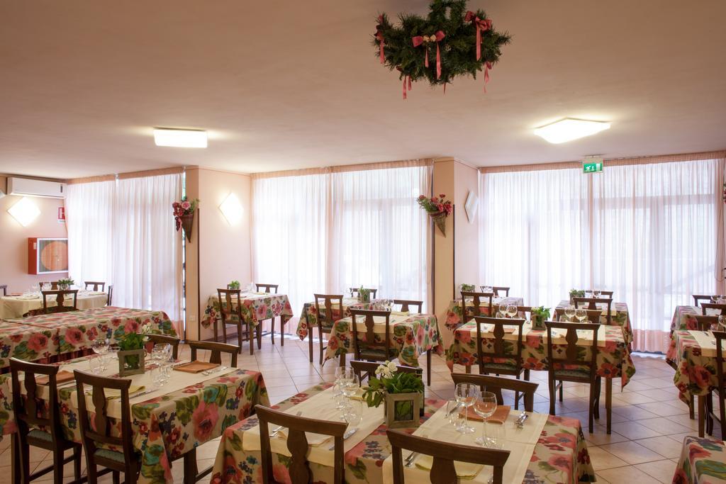 Hotel Fabbrini Абадиа Сан Салваторе Екстериор снимка