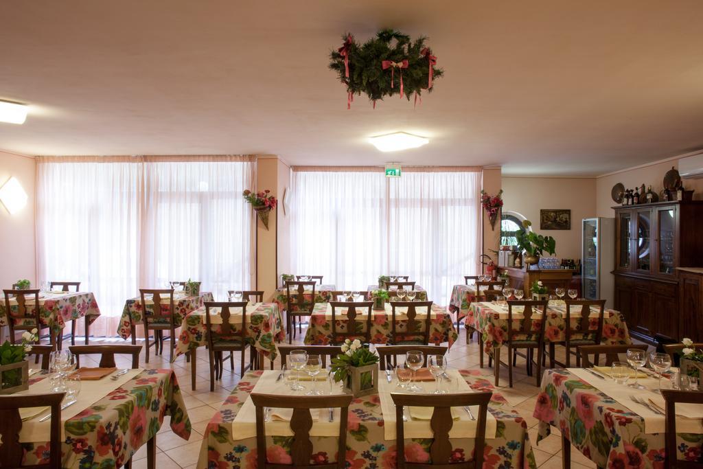 Hotel Fabbrini Абадиа Сан Салваторе Екстериор снимка